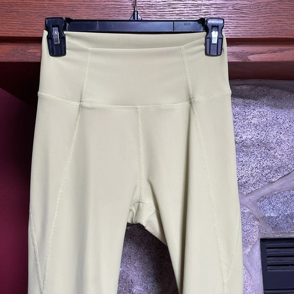 WILO  The Label Ribbed High Rise Ruched leggings - Picture 3 of 5